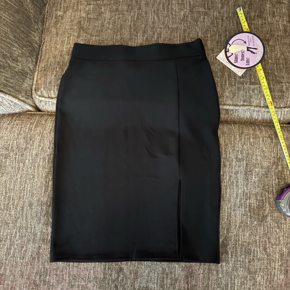 Harper Black Knee-Length Pencil Skirt - Picture 2 of 5